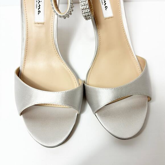 NINA VOLANDA SILVER SPARKLE WOMEN HEELS SIZE 10 BRAND NEW WITH BOX WITHOUT LID - Picture 6 of 10